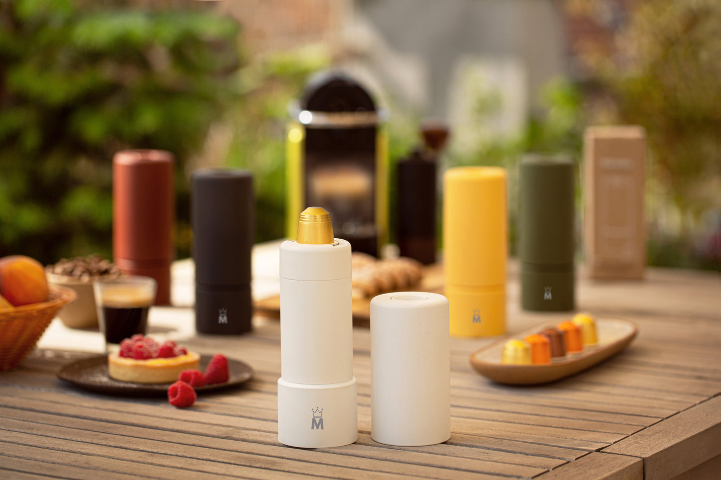 Madama Recicloo - Coffee Capsules Recycling Tool for Aluminum Nespresso Pods. Aluminum Capsule Recycler. Yellow